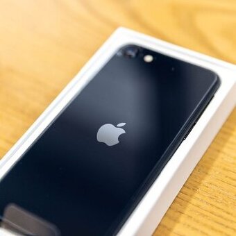 ZÁNOVNÍ. IPHONE SE-2020- / 64 GB. BLACK. ZÁRUKA