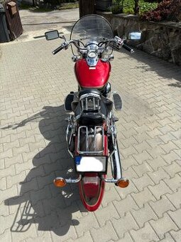 Yamaha XVS DragStar Classic 650 v peknem