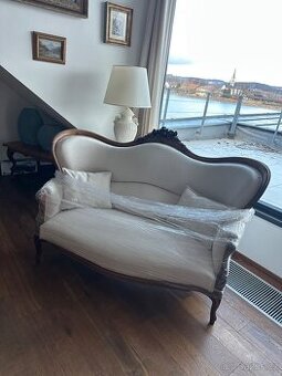 Starožitná sofa -rokoková , renovovaná