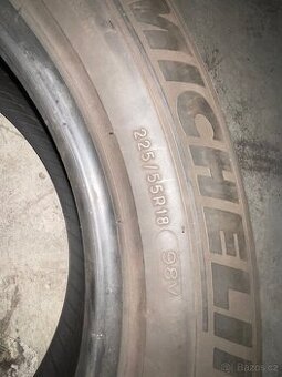 225/55R18 Michelin - 1