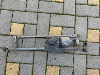 Škoda Octavia 2 motor stěračů s táhly.