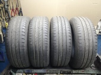 4ks letní pneu 195/65R15