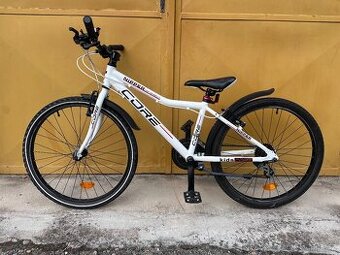 Core Nipper 24 lehké dětské kolo s páčkovým řazením