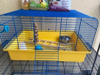 2 klece s pítkama pro drobné hlodavce