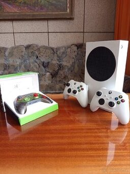 Xbox series s + limited edition controler