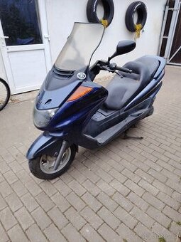 Yamaha majesty 250
