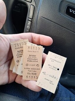 Vlakové jízdenky staré  z roku 1989