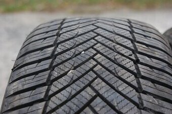 2ks zimnich pneu Tracmax X-Privilo S130 195/50R16 88V 2x8mm