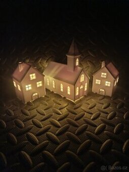 Vánoční svítící dekorace. Vánoční vesnice 7, 8, 13 cm.