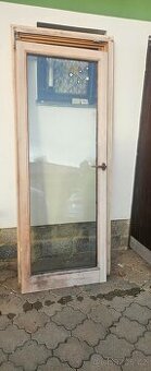 Prodám levé vchodové dveře -starší dřevěné