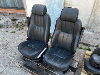 Range Rover L322 kozene lamaci sedacky