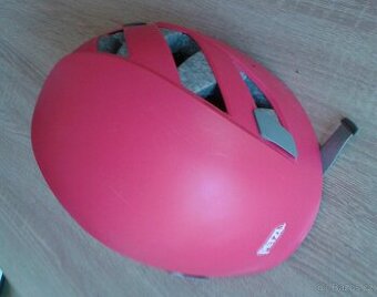 Helma PETZL a lezečky LA SPORTIVA