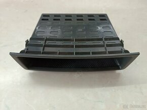 Schránka pod rádio