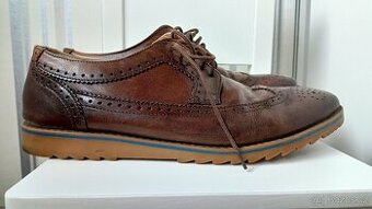 Elegantní kožené šněrovací boty Clarks - UK11