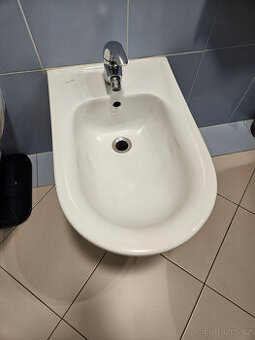 Bidet s bateriií Laufen - 1