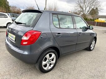 ŠKODA FABIA 1. 4 MPI SERVISNÍ KNIHA 74.500 km