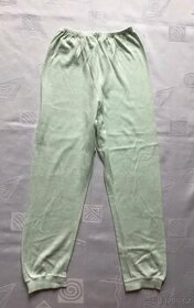 Kalhoty pyžamové světle zelené, vel. 134/140 = 35 Kč