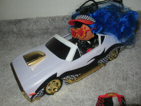 MGA L.O.L. Surprise závodní auto s panenkou