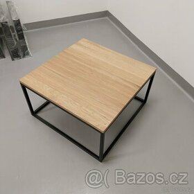 Konferenční stolek dub masiv 60x60cm