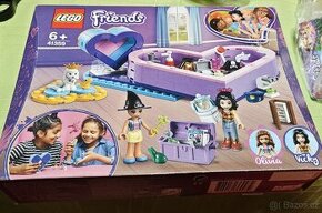 LEGO Friends 41359 Balíček srdíčkových krabiček