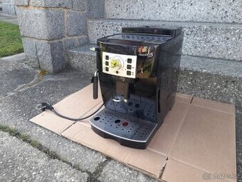 Espressovač Delonghi Magnifica S