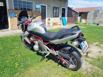 Kawasaki ER6-n