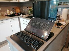 Logitech Alto bezdrátová klávesnice se stojanem