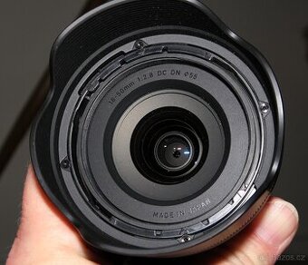 Sigma 18-50 mm f/2,8 DC DN Contemporary pro Fuji X