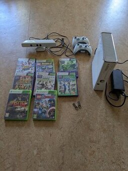 Xbox 360 + Kinect – kompletní set