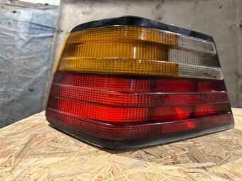 Zadní leví světlomet na MB W140 - 1