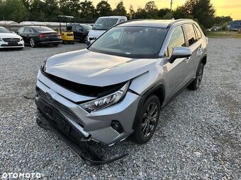 Toyota RAV 4 Rok výroby: září 2022 Stav tachometru: 80 000