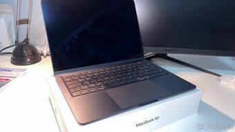 MacBook Air M3 – 16 GB RAM / 256 GB SSD