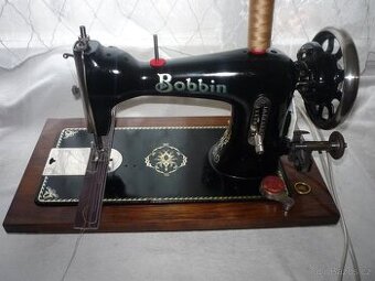 Přenosný šicí stroj BOBBIN pro malé kutily na 220 V