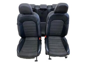 Sedačky černá kůže látka VW Golf 7 kombi r.v. 2015