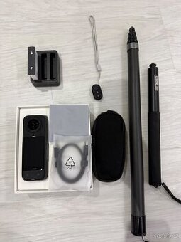 Kamera Insta 360 X4