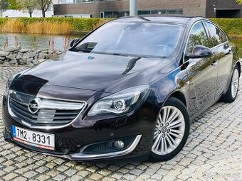 Opel Insignia 2.0CDTi MANUÁL KAMERA VÝHŘEV TAŽNÉ