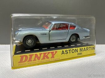Dinky toys Aston Martin DB6