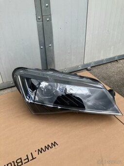 xenon xenon svetlo skoda superb iii 3 pravy B