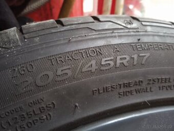 Letni pneu 205/45 R17 hankook