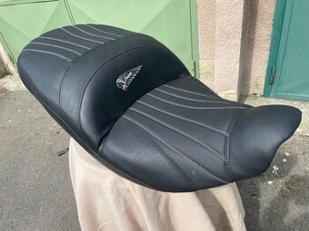 Prodám zakázkové sedlo na Indiana Chieftaina