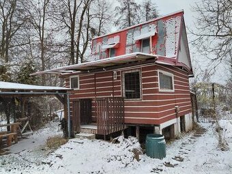 Zahrada se zhradním domkem