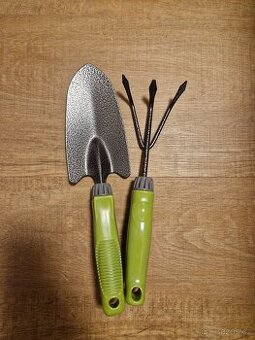 Nová kovová sada zahradního nářadí