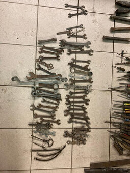 Nářadí k motoveteránu