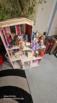 Prodám domeček LOL +20 panenek LOL