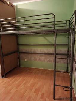 Vyvýšená postel IKEA Svarta