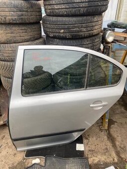 Levé zadní dveře Škoda Octavia 2 sedan