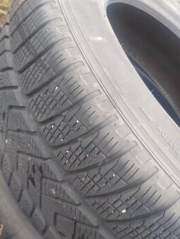 Zimní pneu 255/55r19
