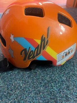 Dětská helma (koloběžka, in-line, freestyle)