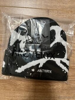 Zimní čepice Arc'teryx Grotto Beanie – černá/bílá.