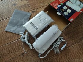 Domovní telefon, podsvícený, drátový, pod omítku